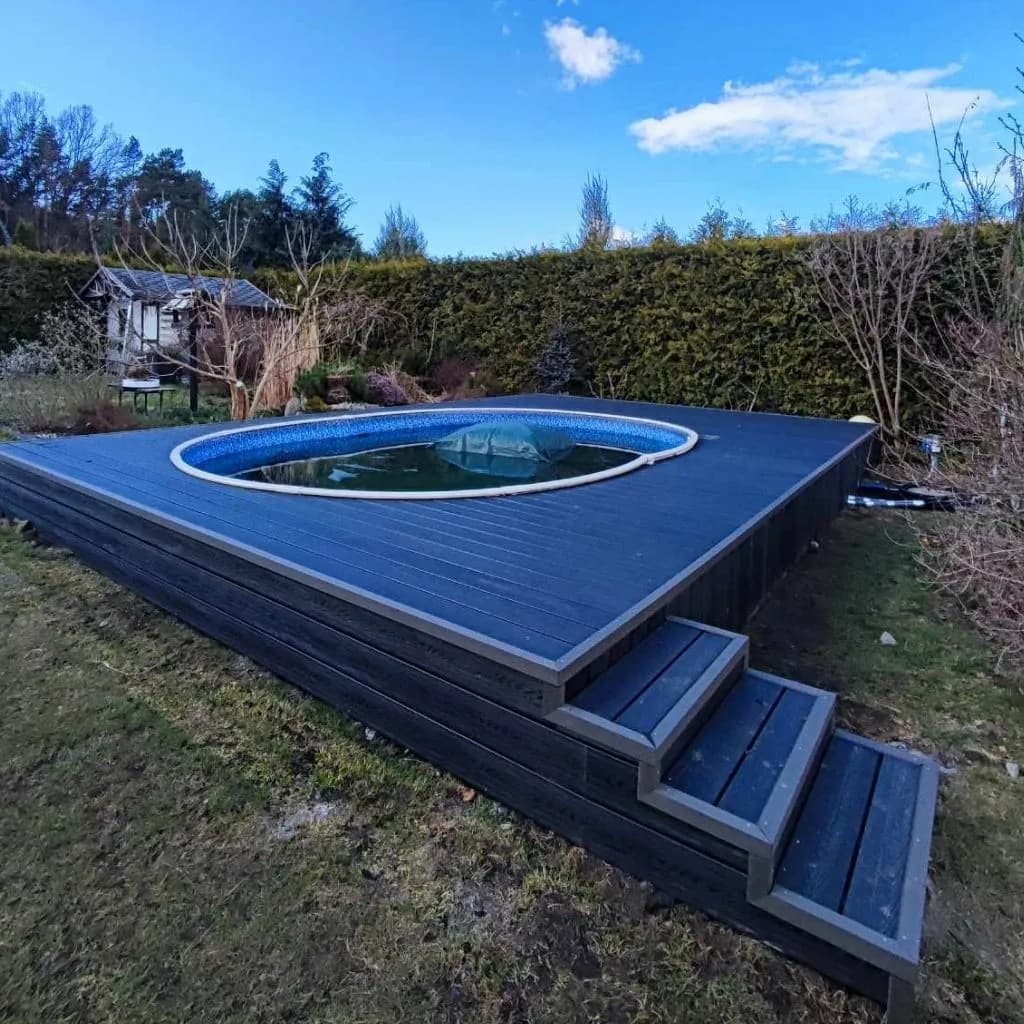 pool surround