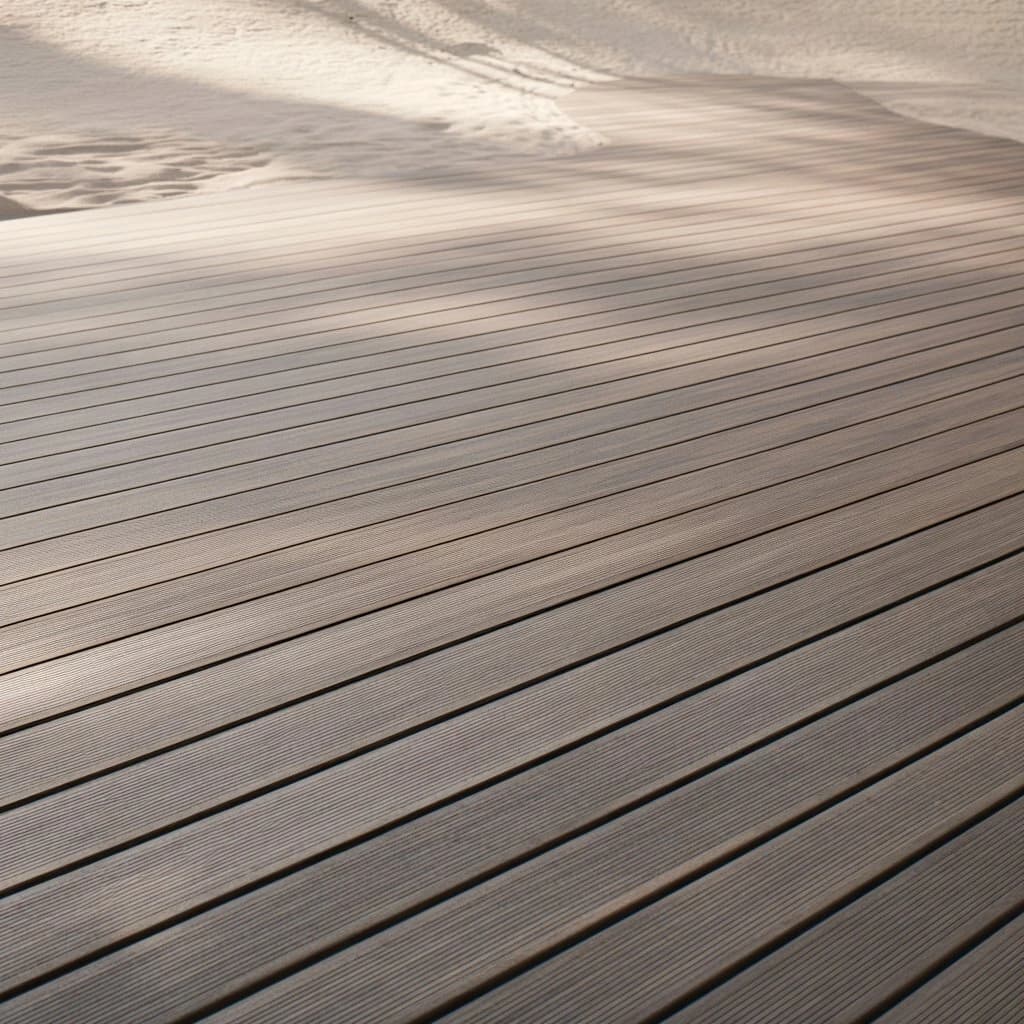 Planning a terrace in autumn and winter - composite decking board