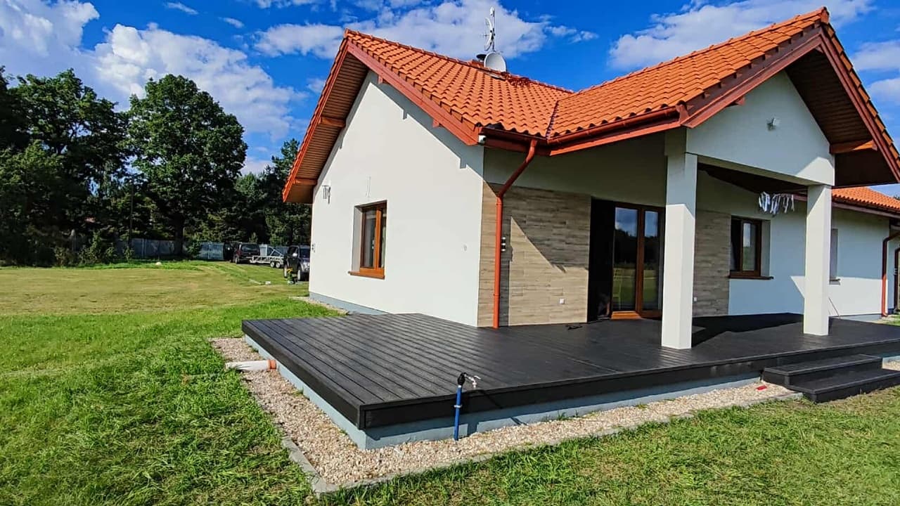 Composite decking system – Nidzica