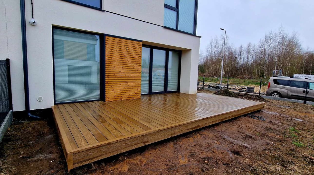 Composite decking system for terraces - Turek