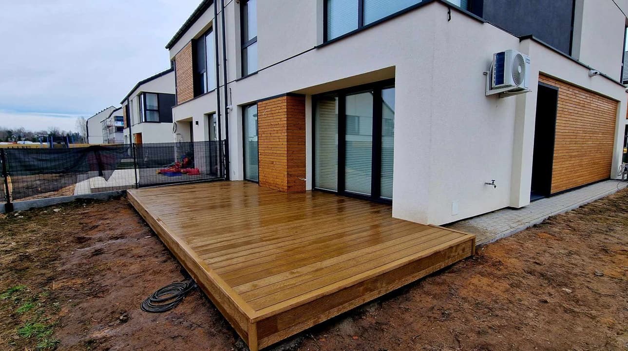 Composite decking board for a terrace - Turek