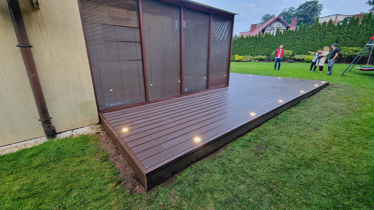 Installation of a composite decking board terrace - Katowice