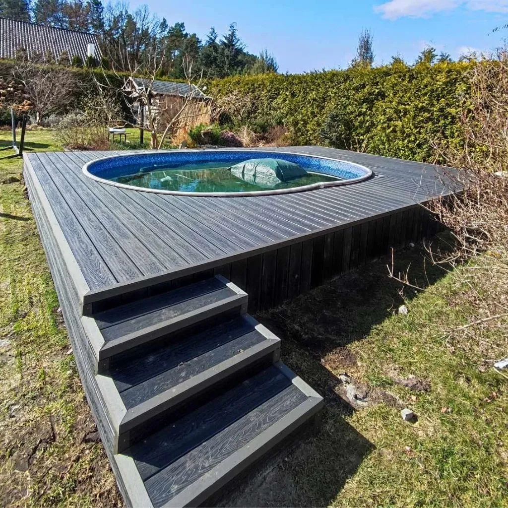 pool surround