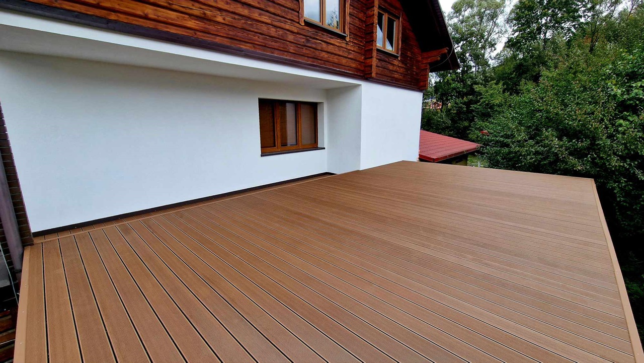 decks in Człuchów