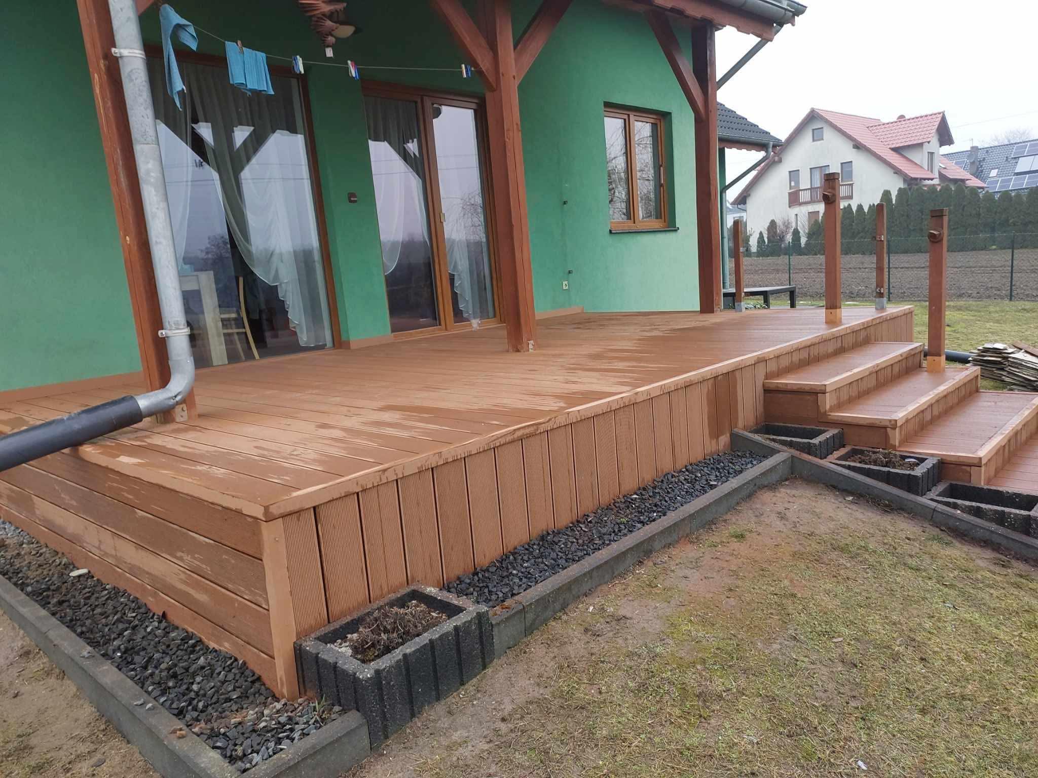 light brown SELECT composite decking board